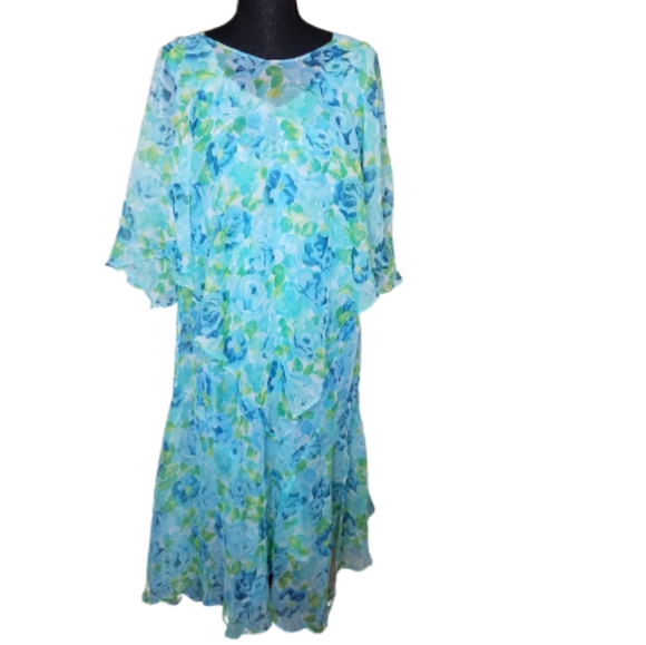 Beautiful 2pc Flowy Dress - Picture 1 of 5